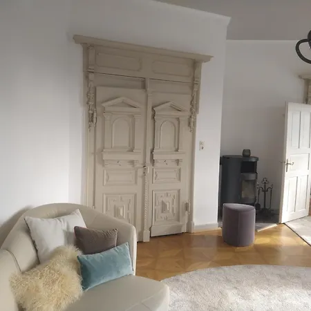 Fuerstlich Wohnen Im Herrenhaus