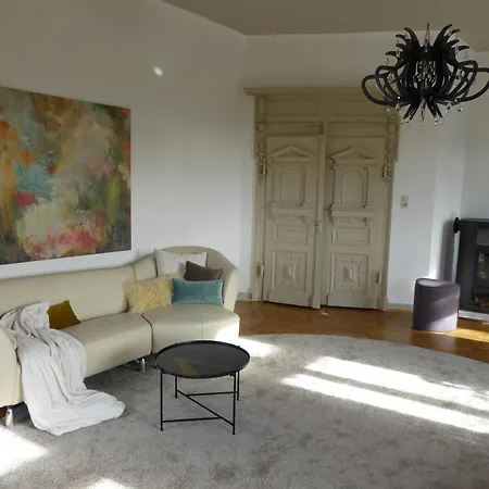 Apartment Fuerstlich Wohnen Im Herrenhaus Pahl
