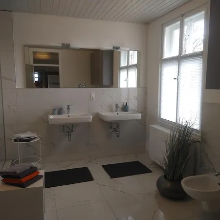 Apartment Fuerstlich Wohnen Im Herrenhaus Pahl